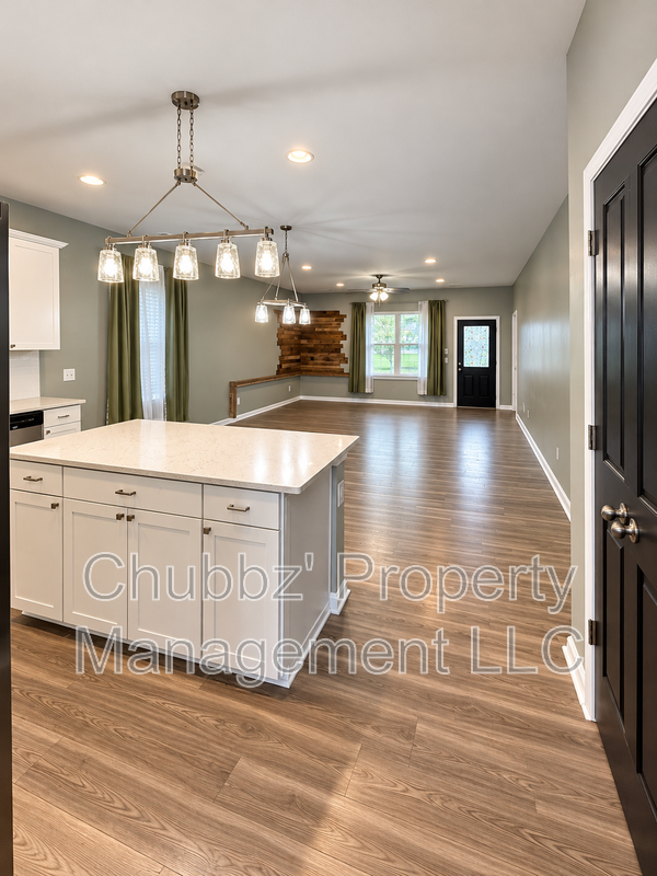 21 Seneca Way - Photo 4 of 13