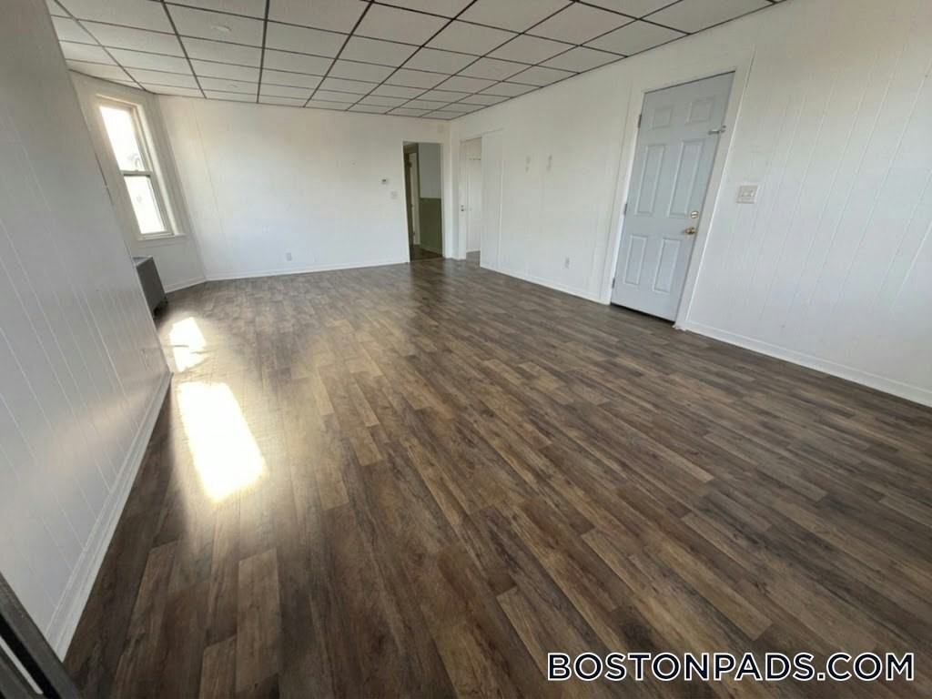 2 Chapin St #3 - Photo 5 of 6