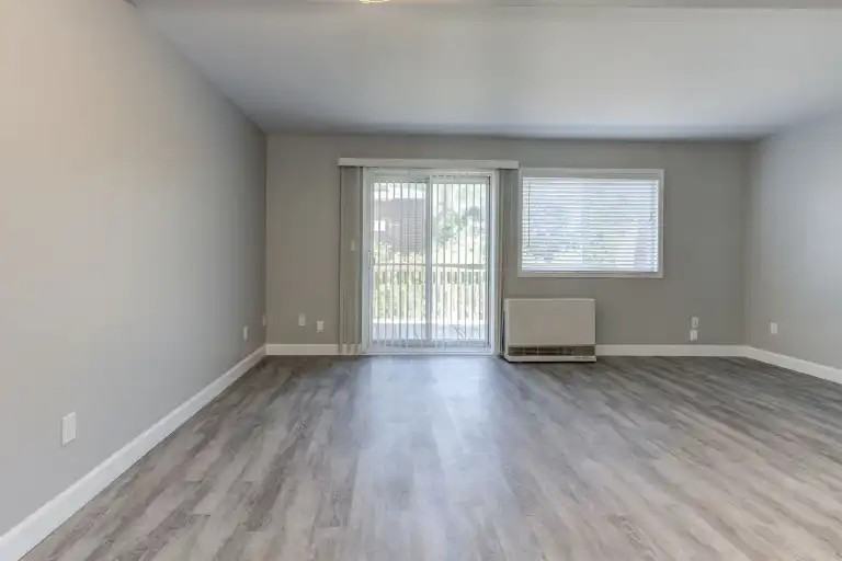 1538 Main St #102 - Photo 6 of 18
