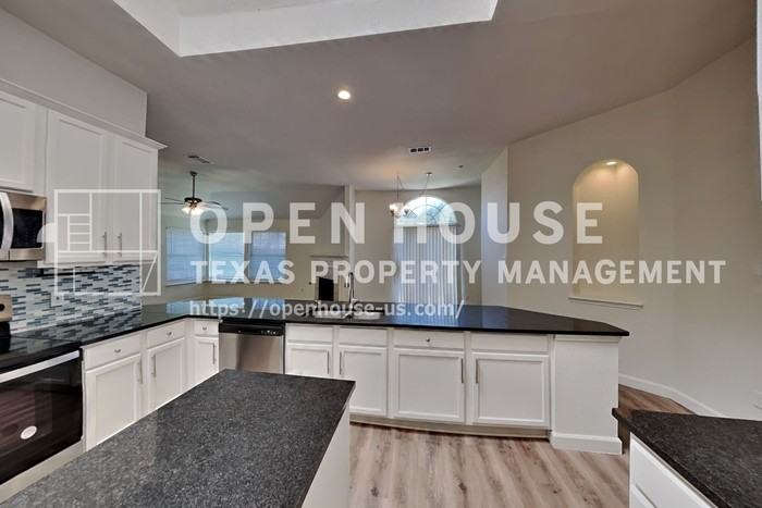 4307 Trailridge Dr - Photo 7 of 22