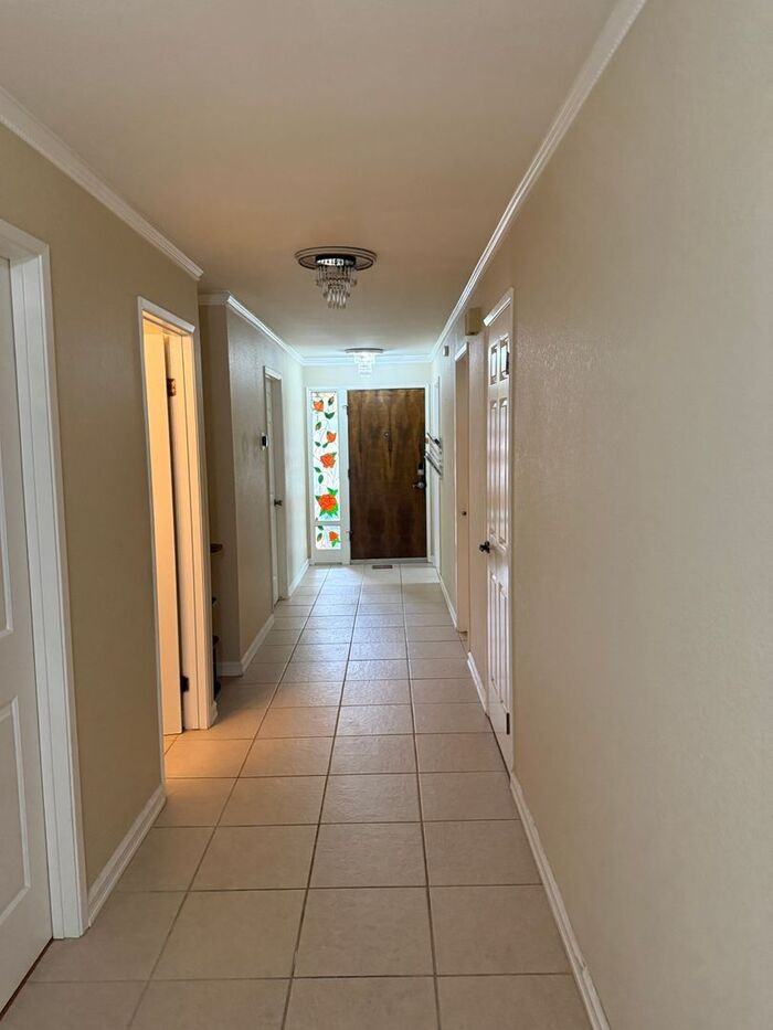 24665 Sylvan Glen Ct #5 - Photo 2 of 9