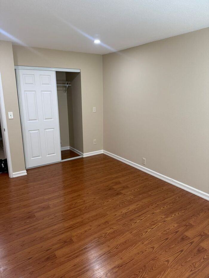 24665 Sylvan Glen Ct #5 - Photo 4 of 9