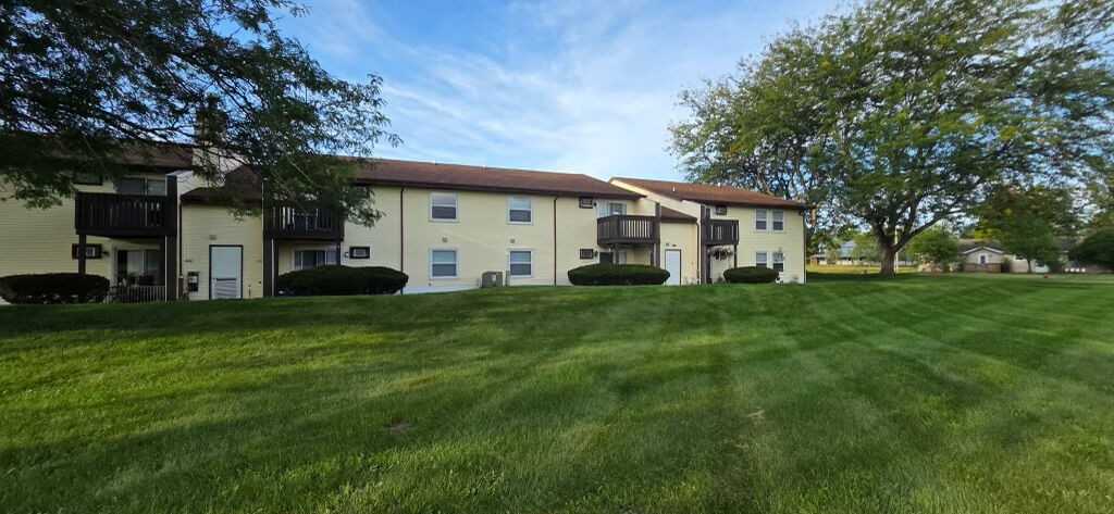 Riverview Blissfield - Photo 2 of 9