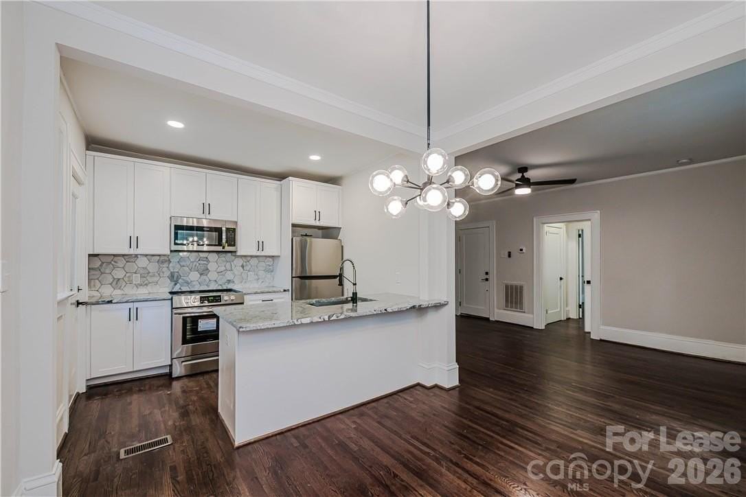 616 Oakland Ave #A - Photo 5 of 25