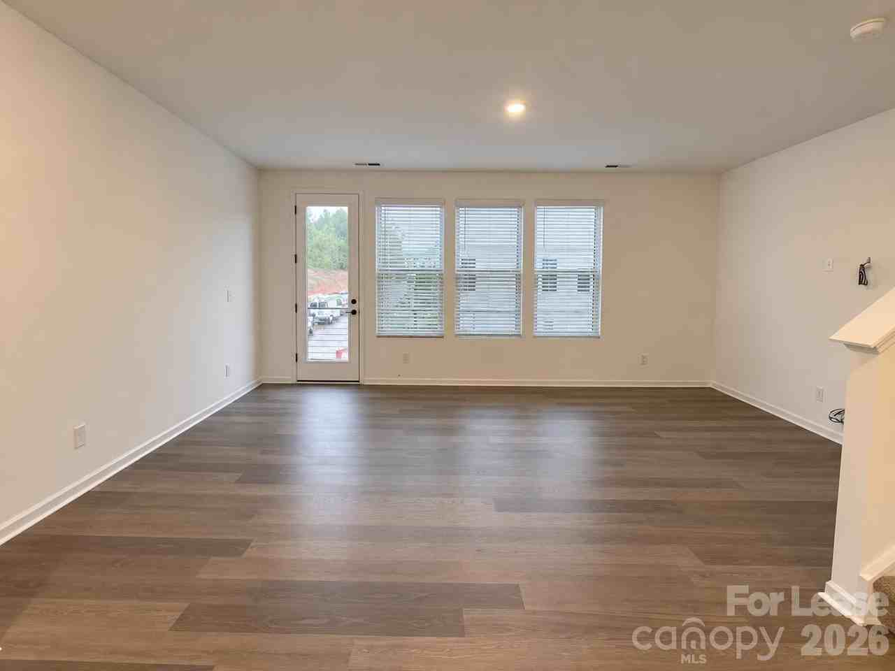 1631 Blanche St - Photo 4 of 18
