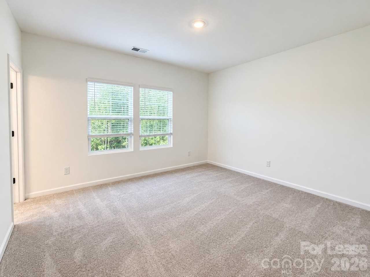 1631 Blanche St - Photo 6 of 18