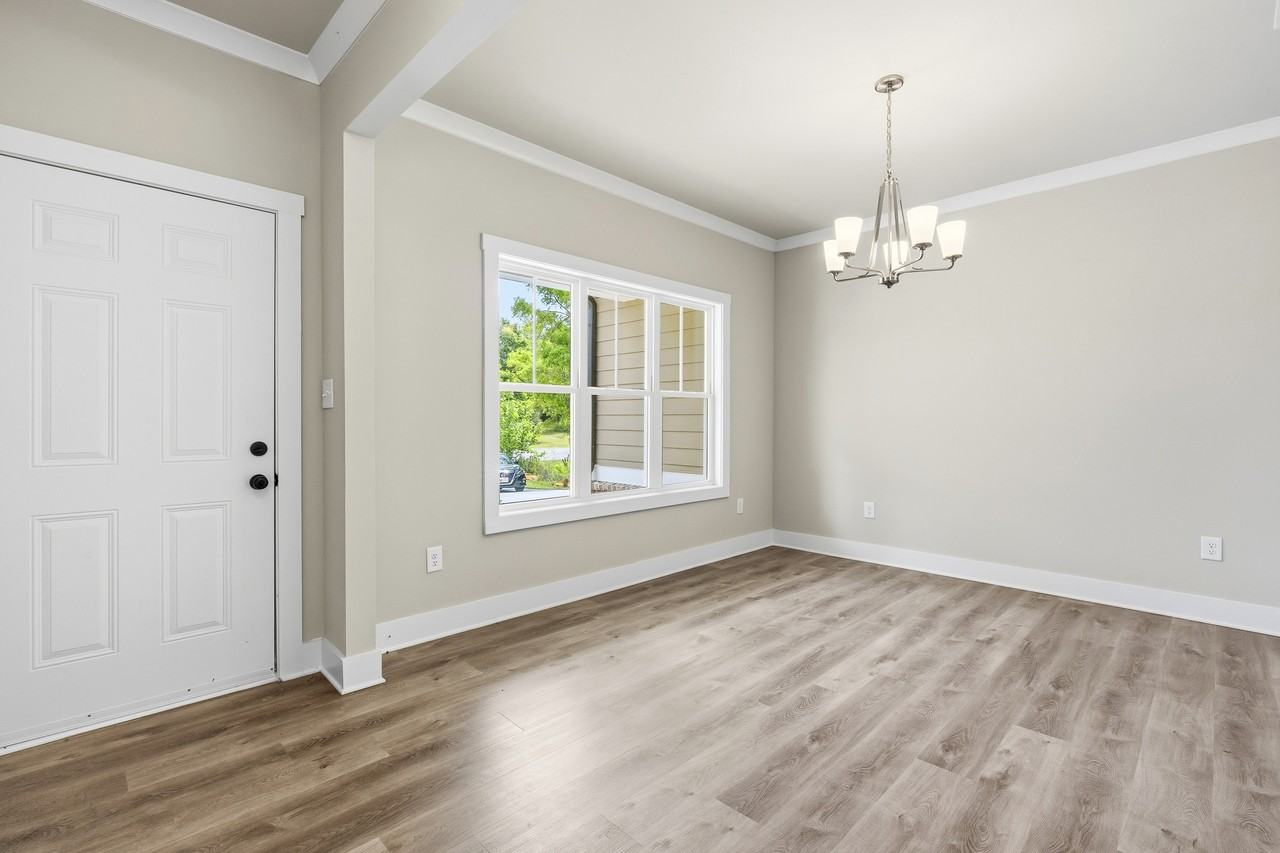 194 Railroad St #1 - Photo 3 of 19
