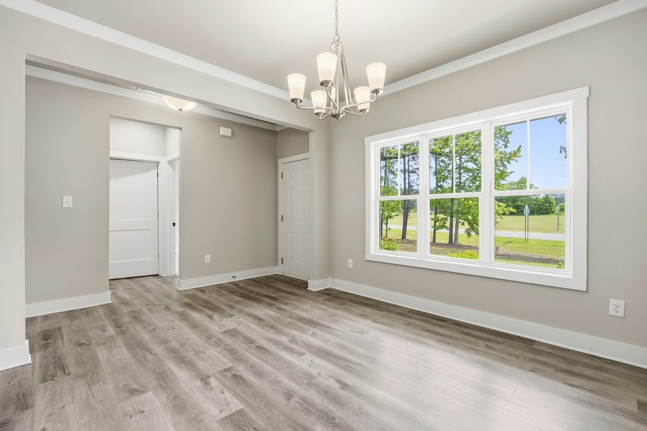 194 Railroad St #1 - Photo 4 of 19