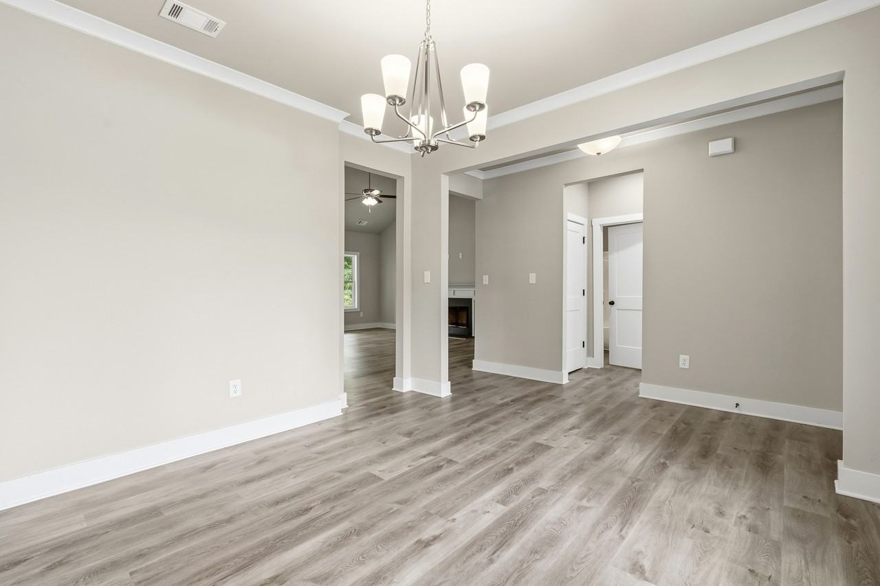 194 Railroad St #1 - Photo 5 of 19