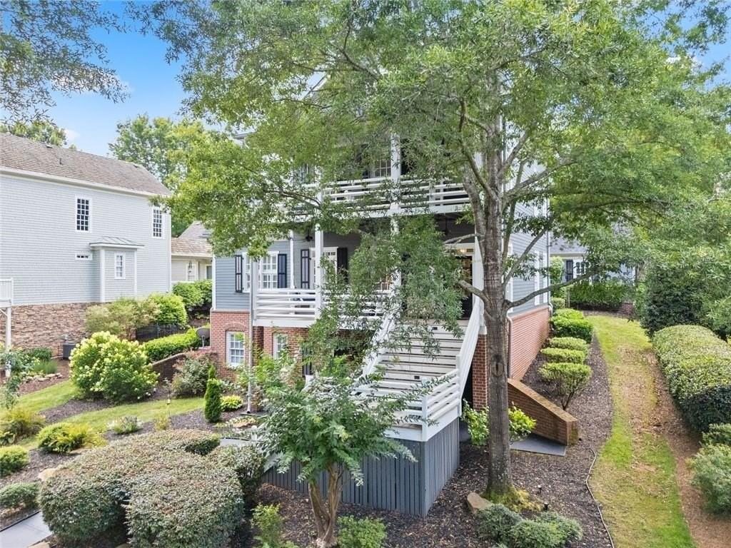 311 Waterfront Park Ln - Photo 5 of 50
