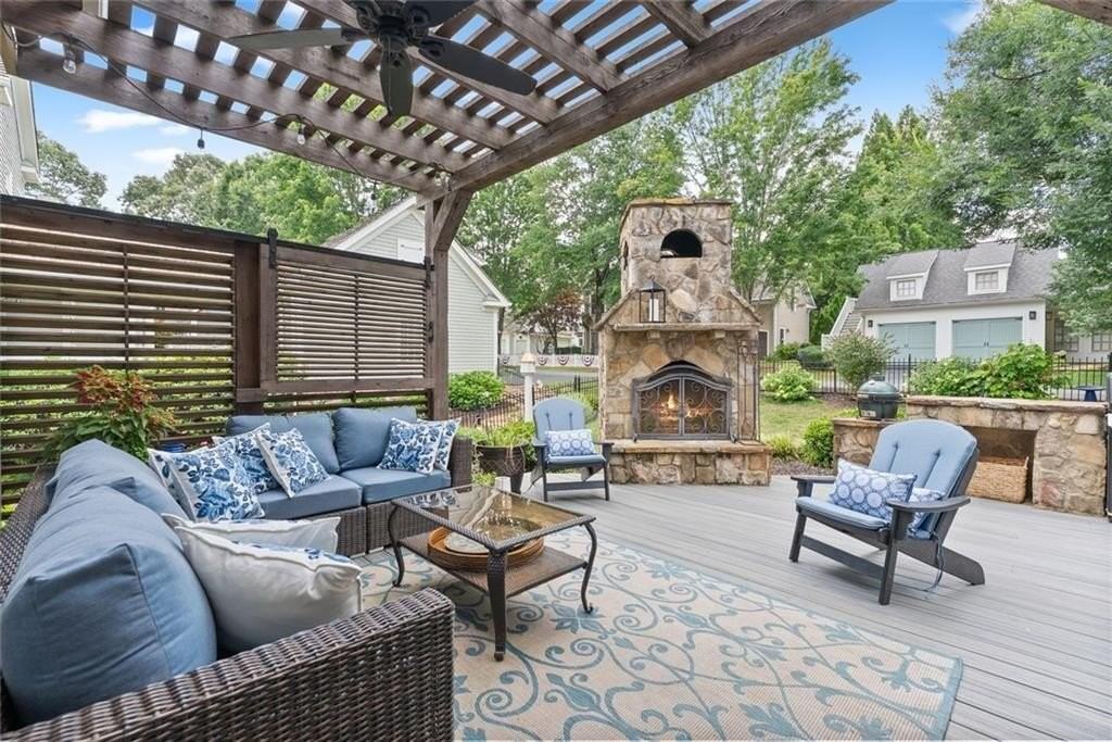311 Waterfront Park Ln - Photo 7 of 50