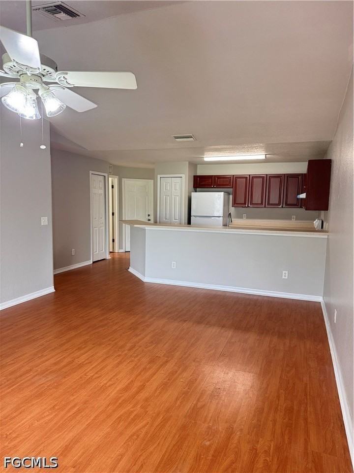 907 Ne 15th Ln #907 - Photo 5 of 17
