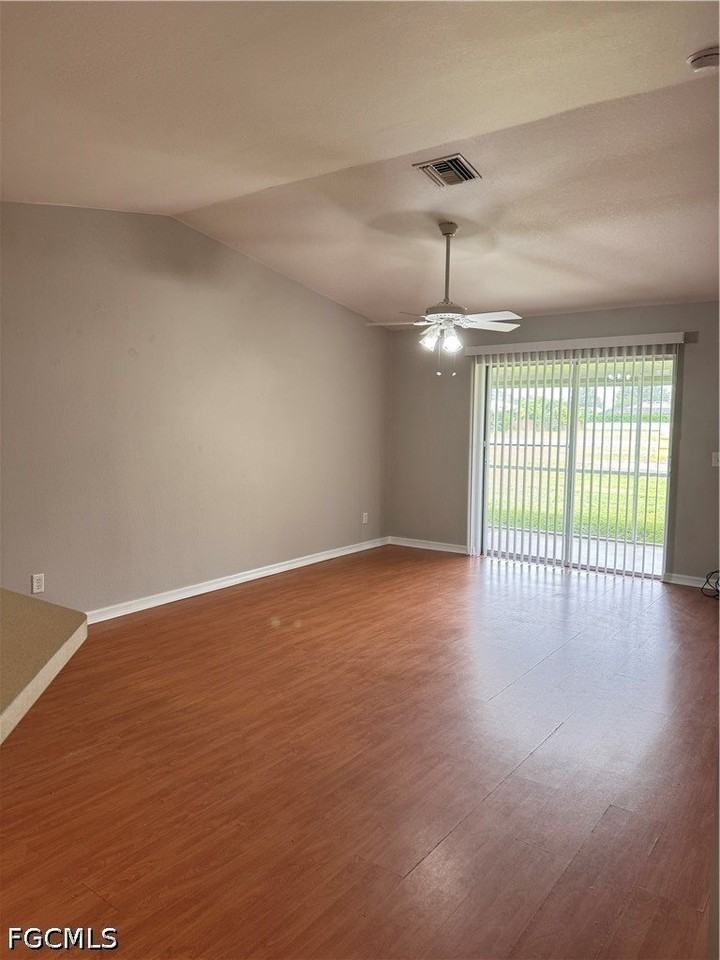 907 Ne 15th Ln #907 - Photo 6 of 17