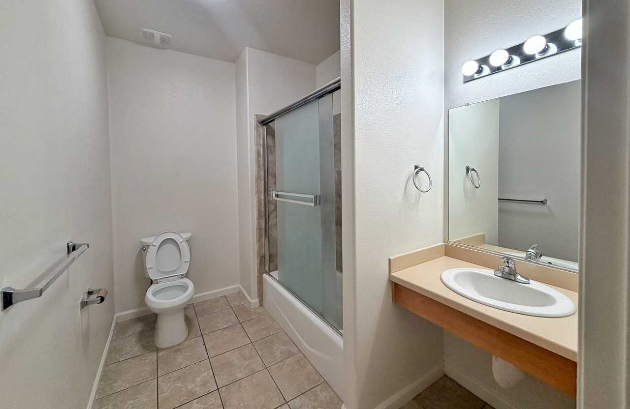 3106 N Fulgham Ct #2 - Photo 7 of 7