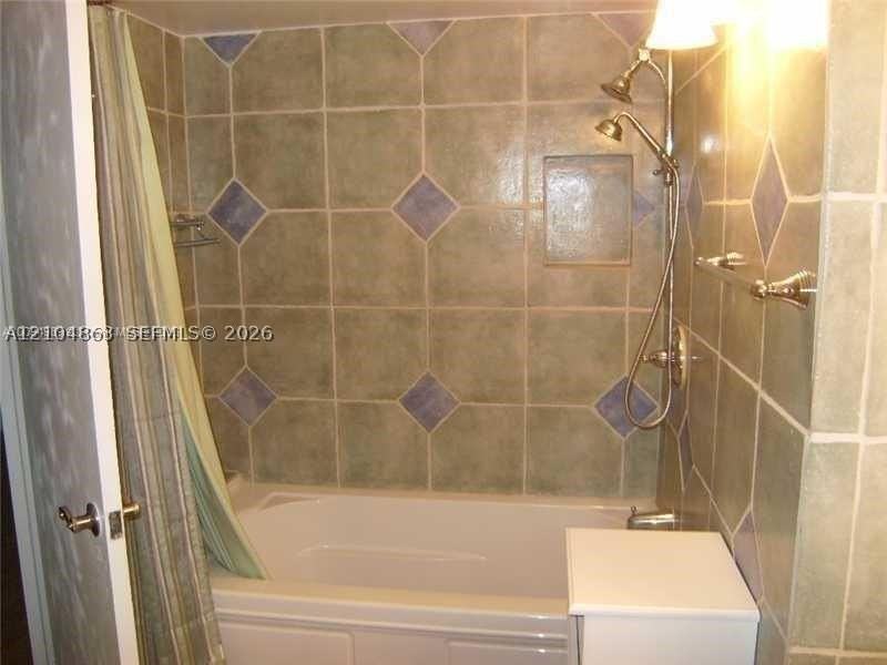 3129 Oakland Shores Dr #A104 - Photo 5 of 10