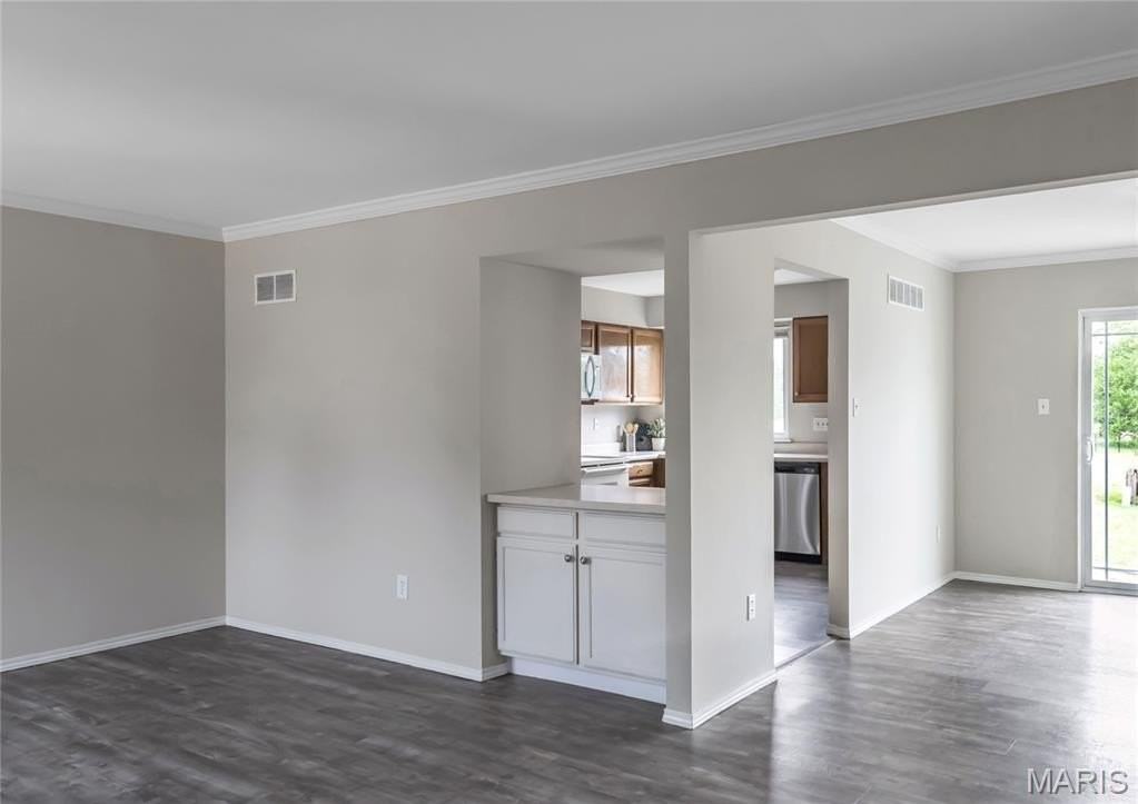 176 Pheasant Point Blvd - Photo 4 of 35