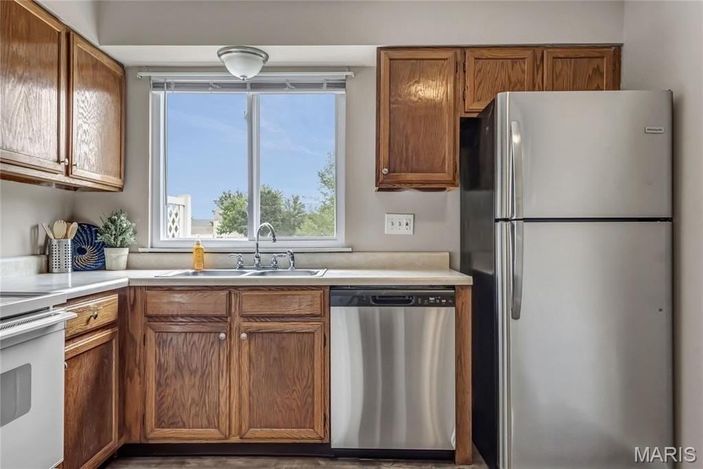 176 Pheasant Point Blvd - Photo 7 of 35