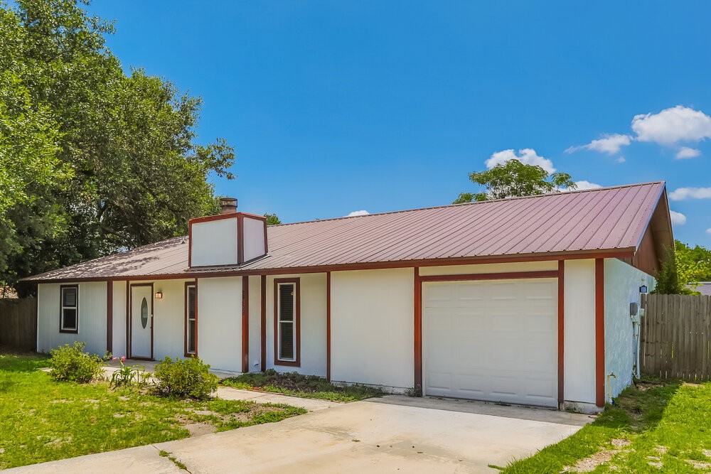 2759 Sharpes Ct - Photo 3 of 16