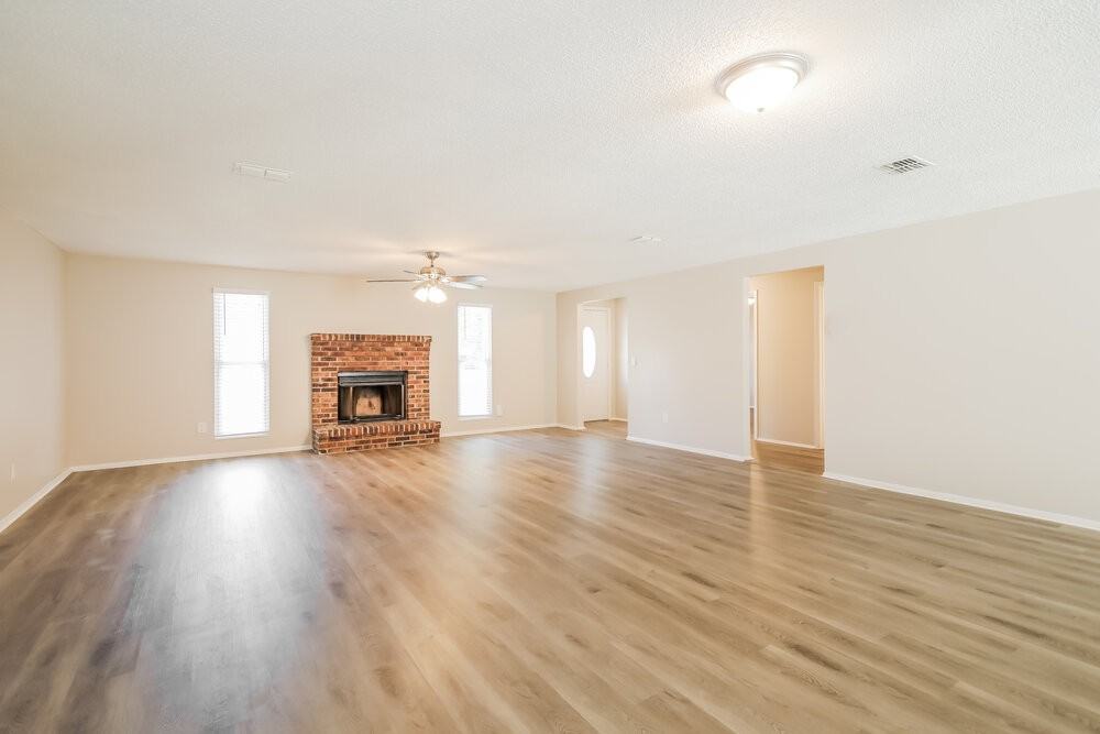 2759 Sharpes Ct - Photo 5 of 16