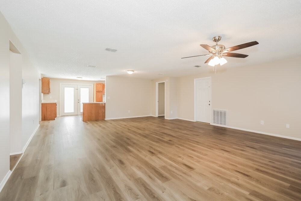 2759 Sharpes Ct - Photo 6 of 16