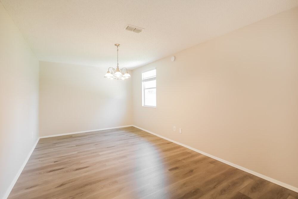 2759 Sharpes Ct - Photo 7 of 16