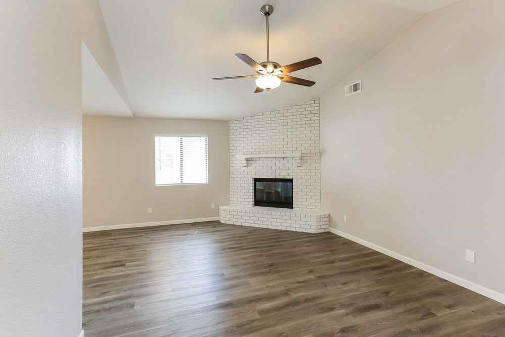 5753 E Enrose St - Photo 3 of 16
