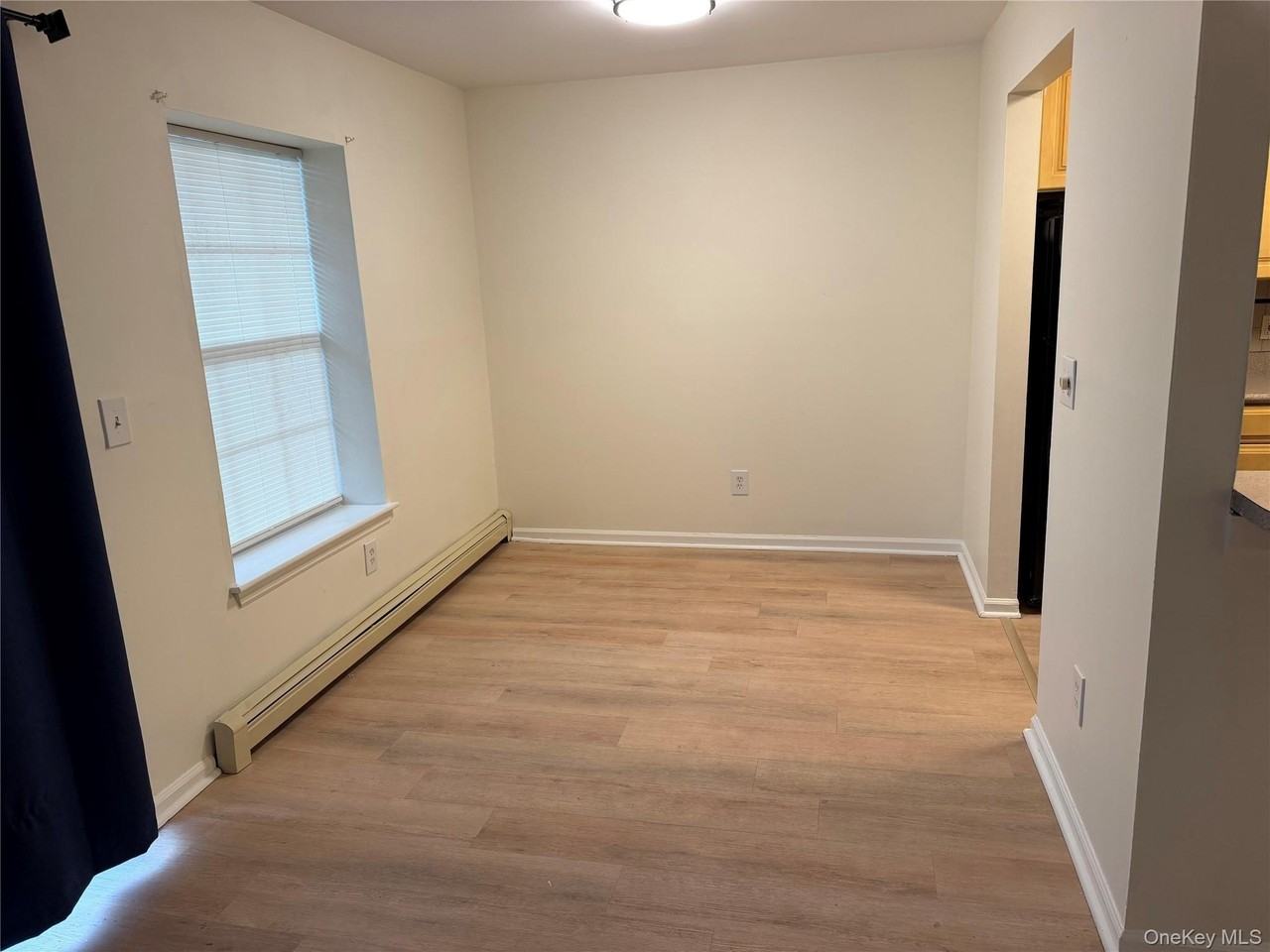 23 Lexington Hl #2 - Photo 5 of 17
