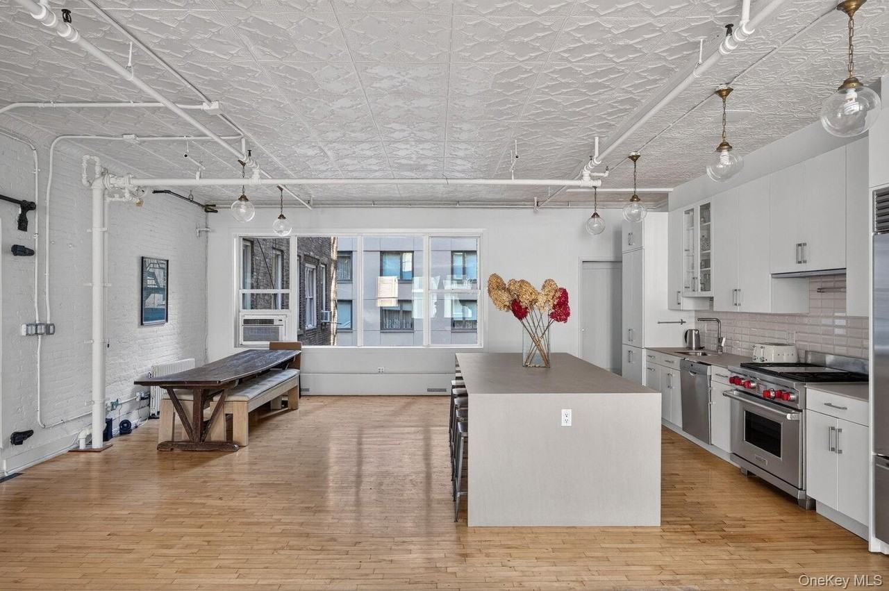 143 W 27th St #PH - Photo 4 of 14