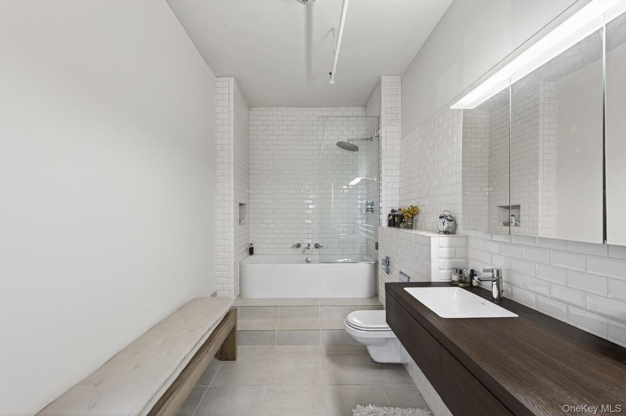 143 W 27th St #PH - Photo 5 of 14
