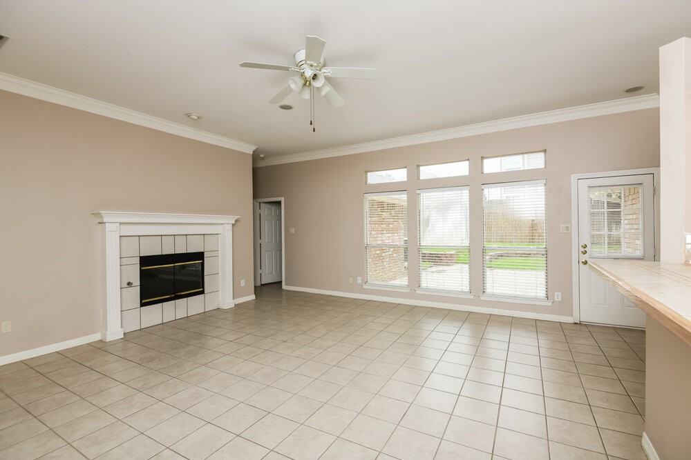 2724 Willow Creek Ct - Photo 4 of 16