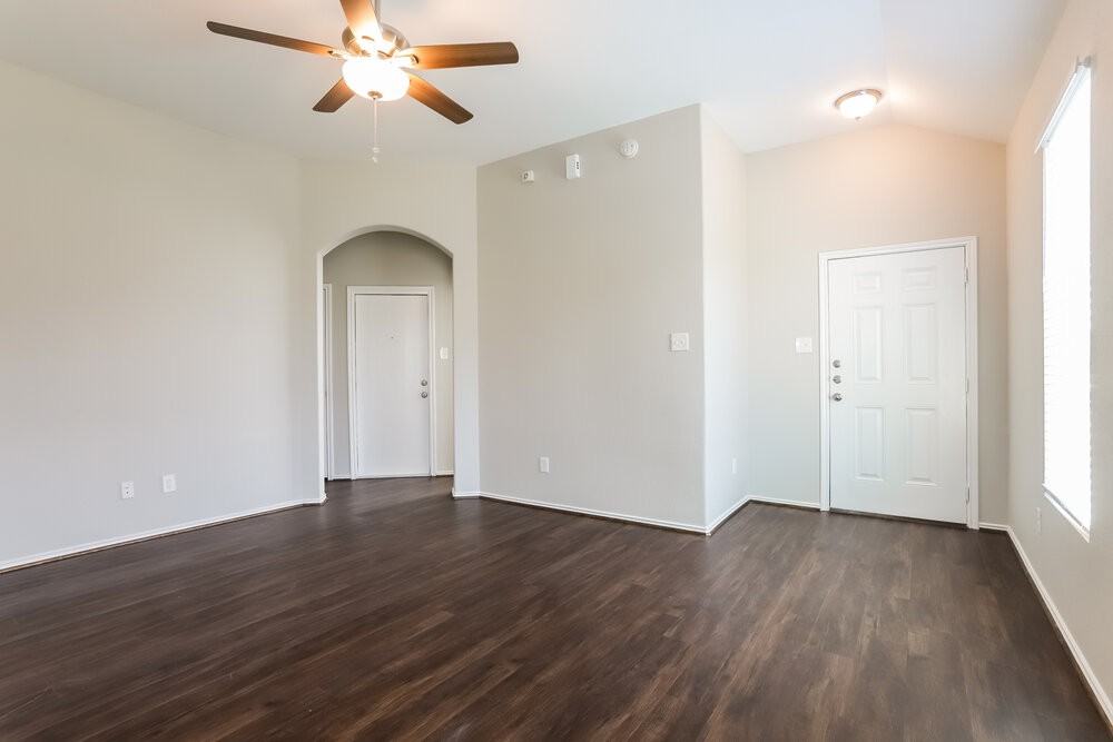 5407 Rustling Gates Ln - Photo 4 of 16