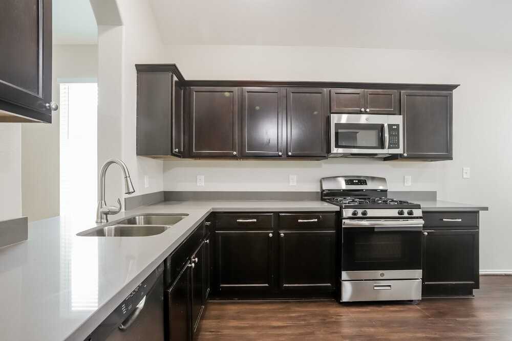 5407 Rustling Gates Ln - Photo 6 of 16