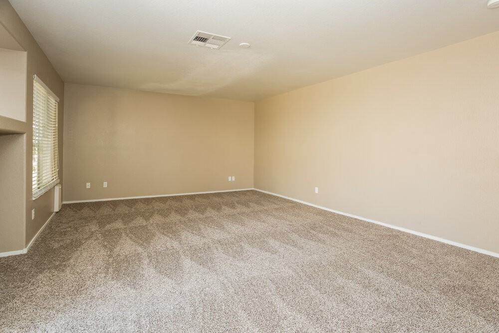 8712 Country Pines Ave - Photo 5 of 17