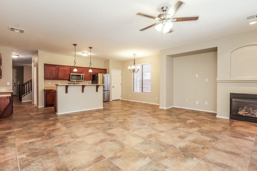 3873 E Fairview St - Photo 5 of 17