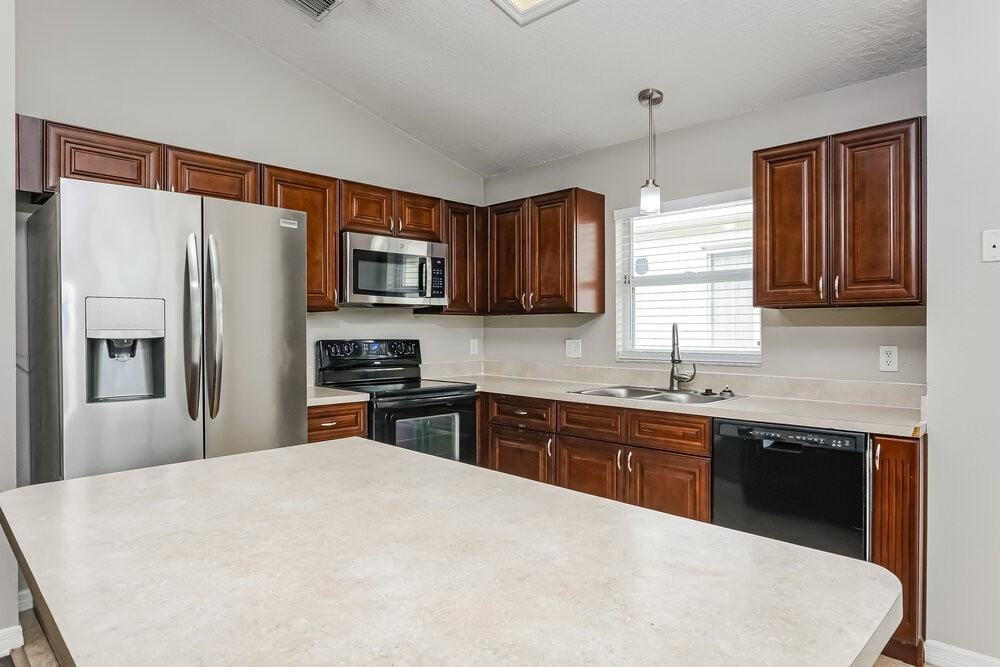 11950 Redbridge Dr - Photo 6 of 16