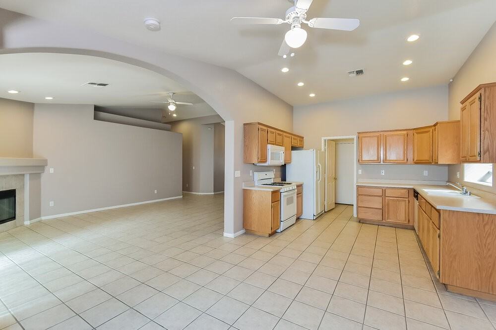 6651 Walnut Canyon Dr - Photo 6 of 16
