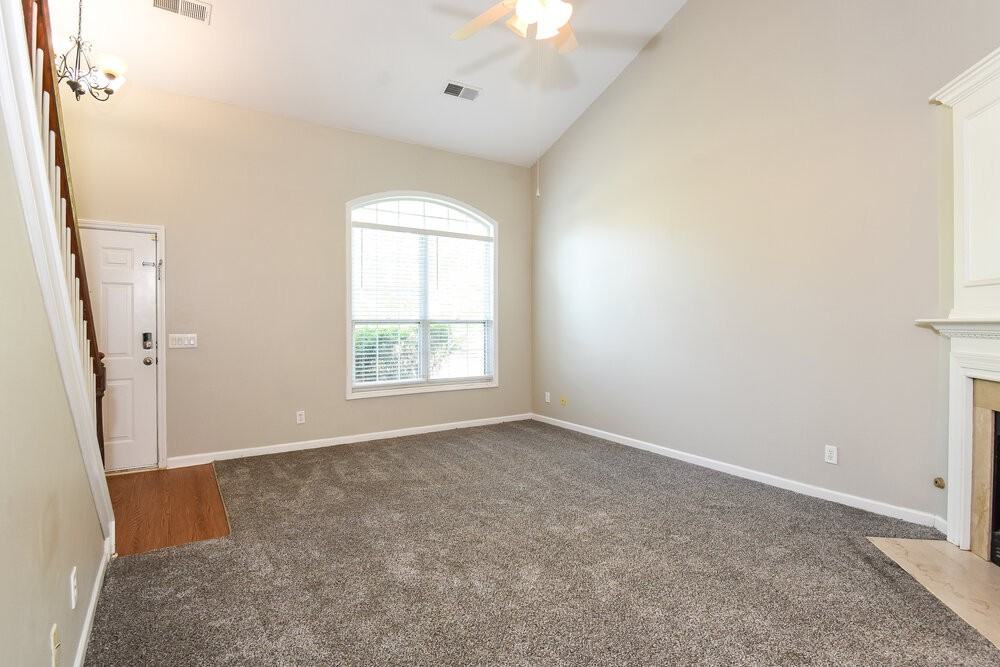 710 Weatherstone Trce - Photo 5 of 18