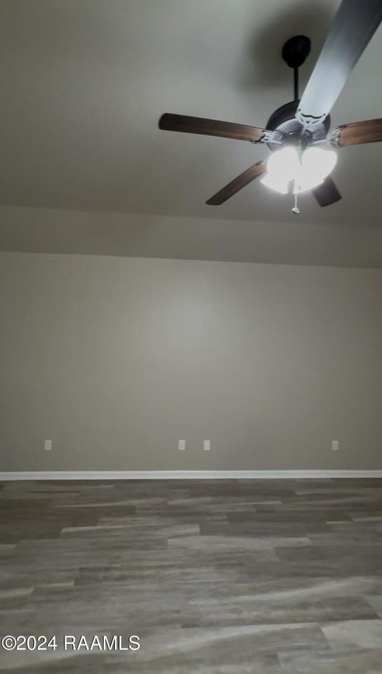 215 Sparkling Meadows Ln - Photo 7 of 28
