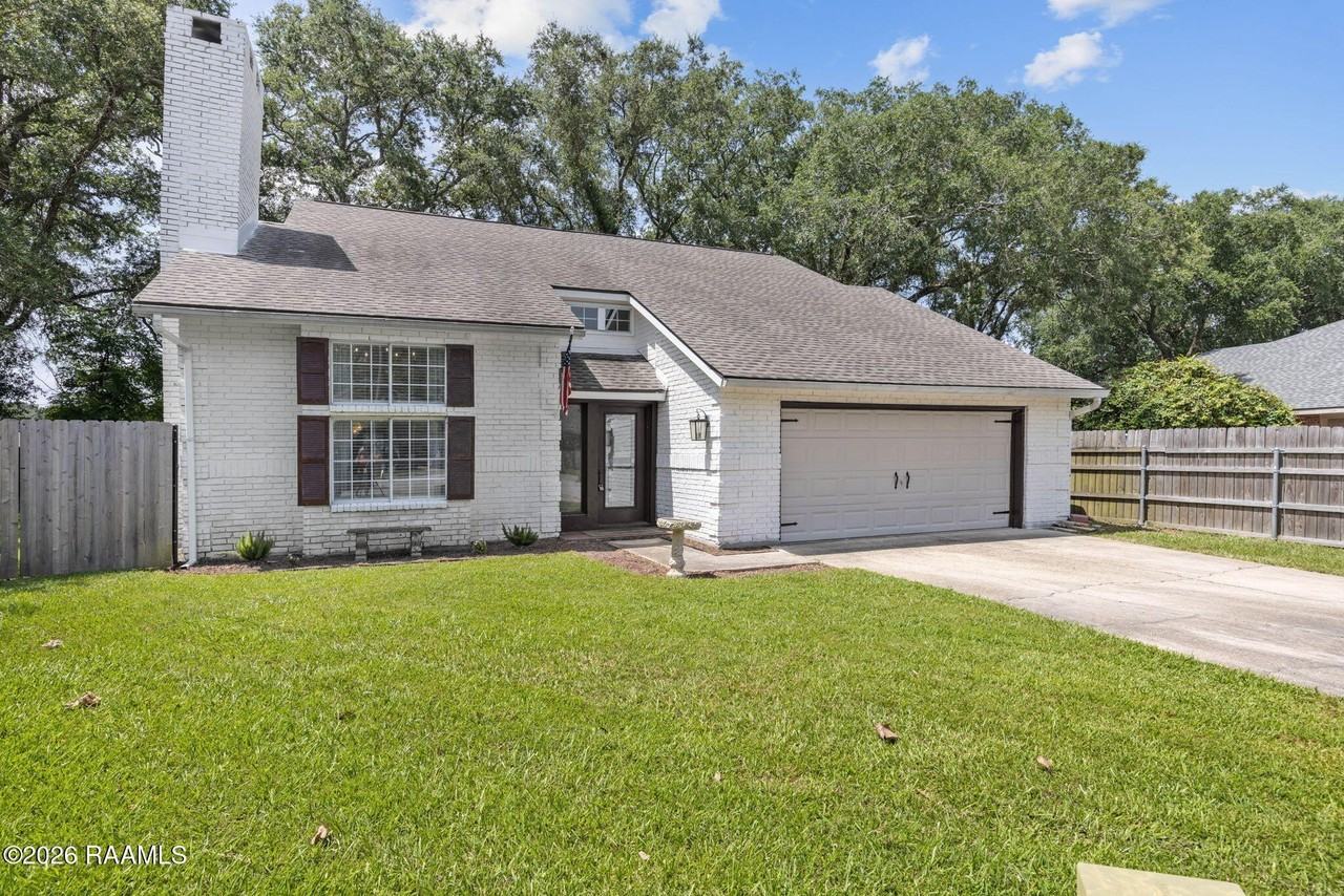 108 Lamas Cir - Photo 2 of 31