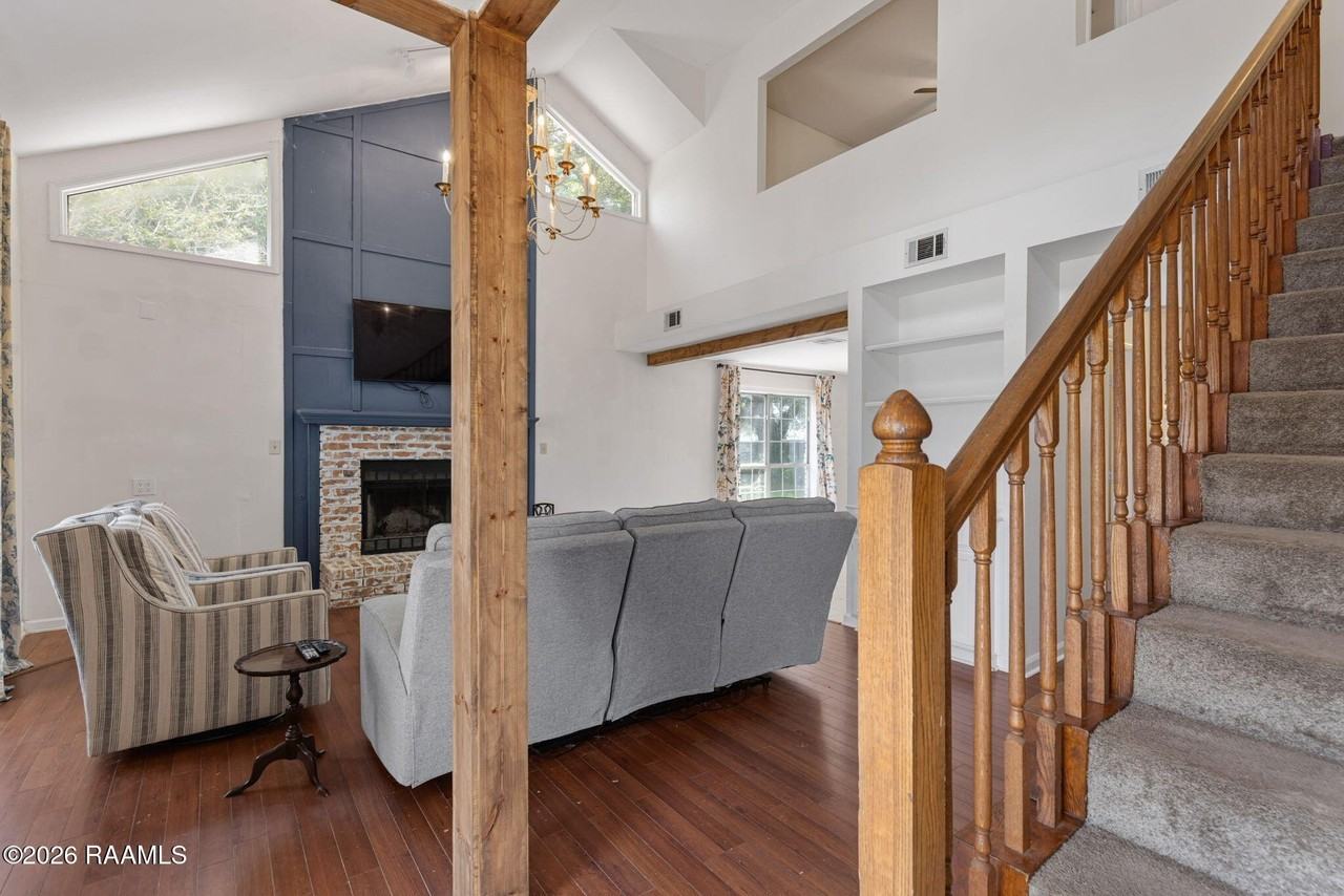 108 Lamas Cir - Photo 3 of 31
