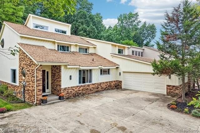 5832 Naneva Ct - Photo 2 of 38