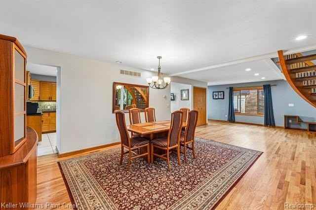 5832 Naneva Ct - Photo 6 of 38