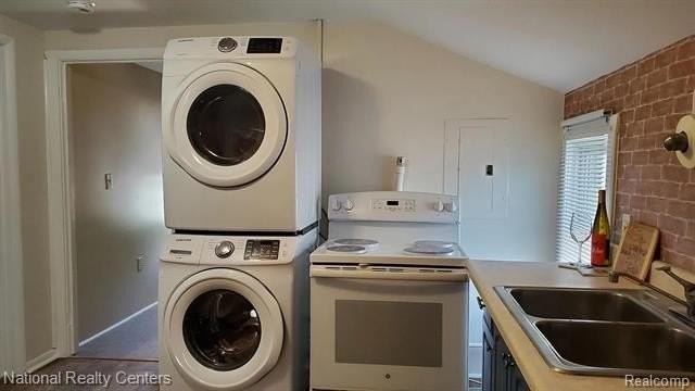 1349 #3 Beach Drive - Photo 5 of 17