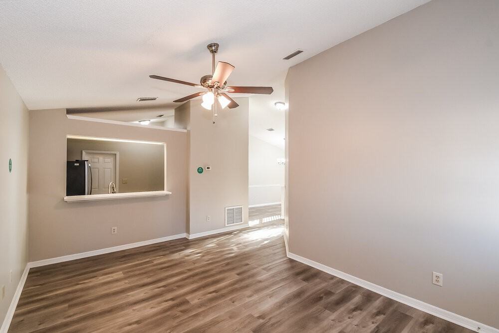 8330 Argyle Corners Dr - Photo 4 of 16