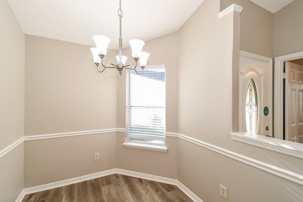 8330 Argyle Corners Dr - Photo 6 of 16