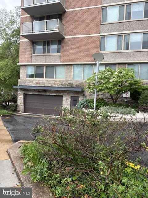 1 E University Pkwy - Photo 2 of 20