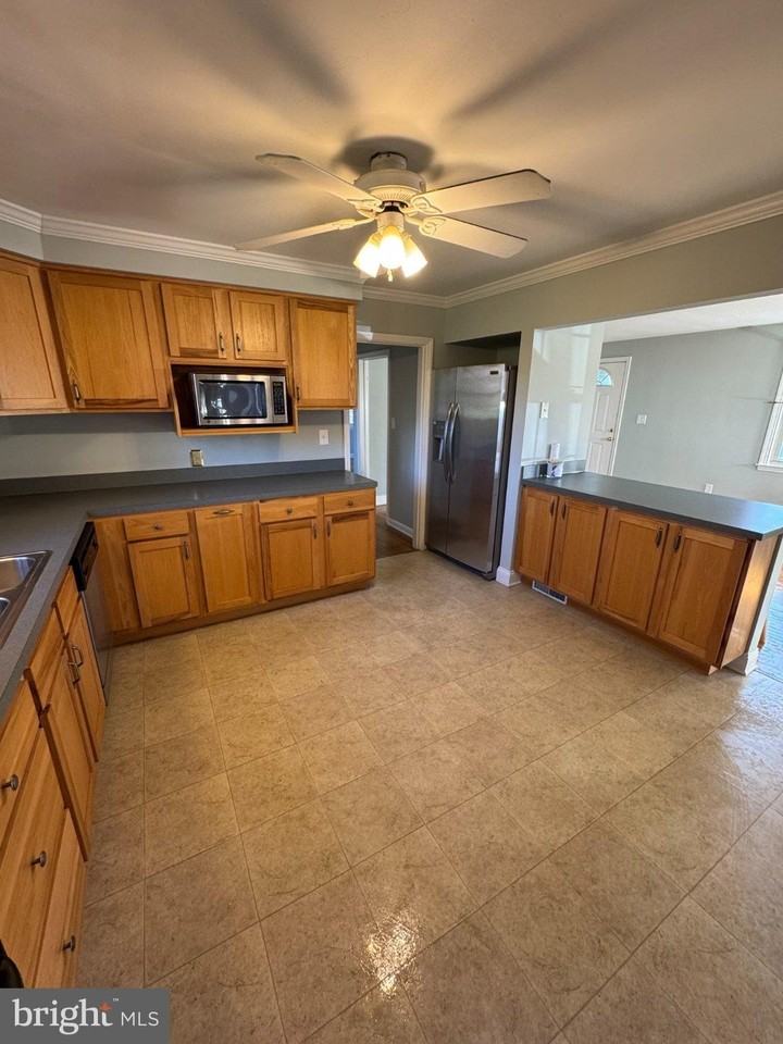 8711 Emge Rd - Photo 3 of 15