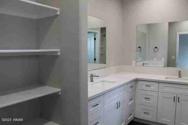 5412 Lake Dr - Photo 7 of 10