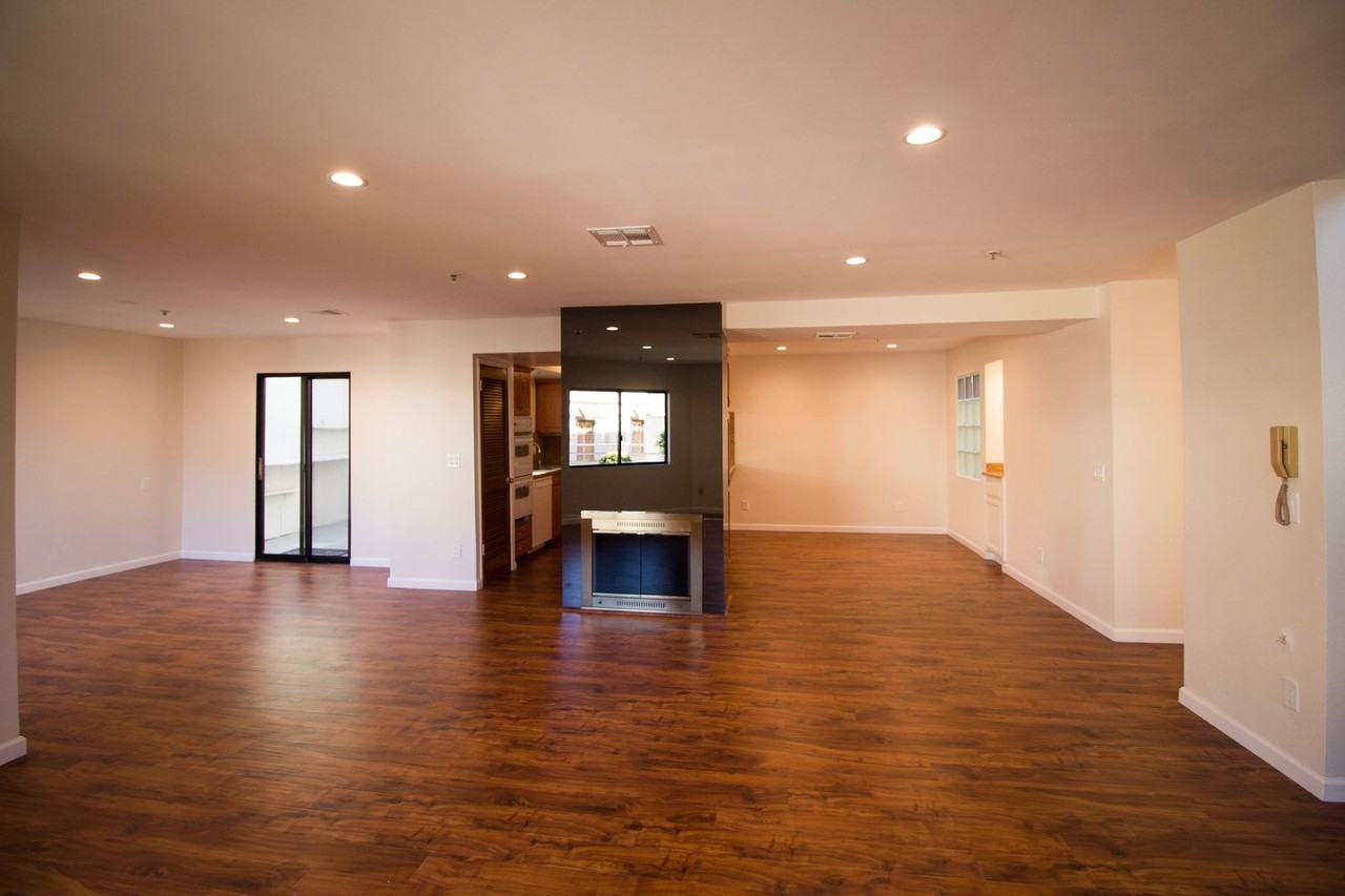 301 W Loraine St #8 - Photo 6 of 23