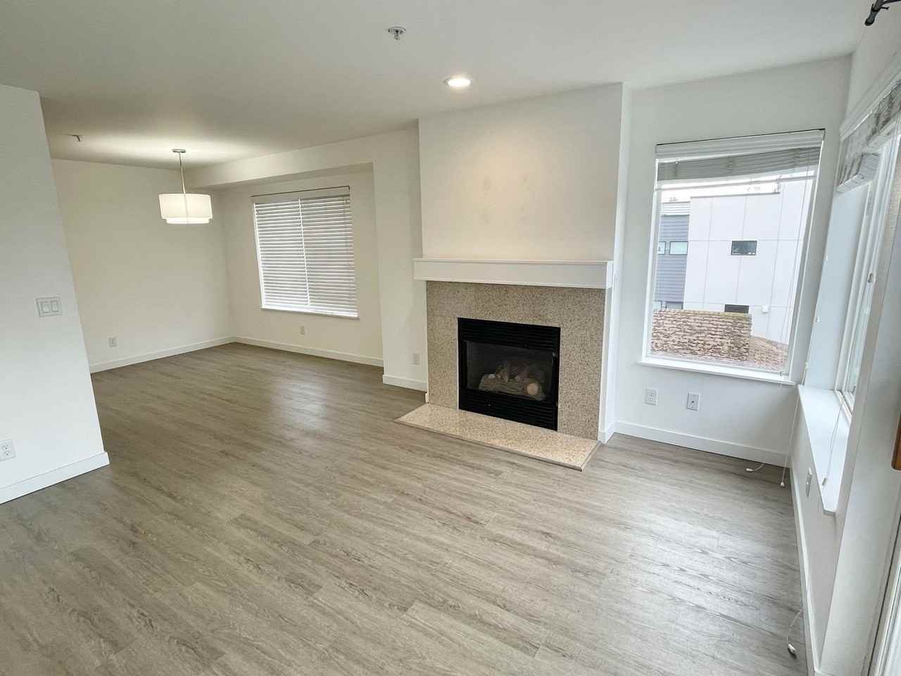 9222 Roosevelt Way Ne #402 - Photo 4 of 24